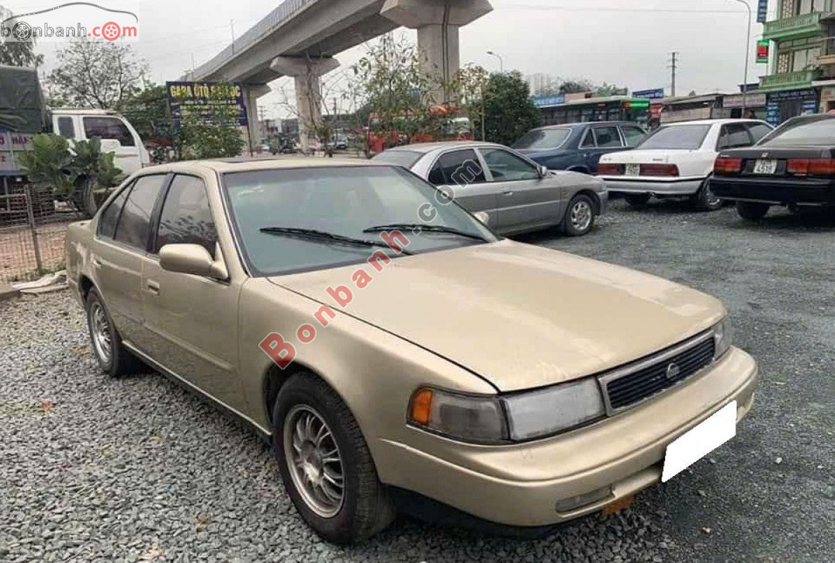 Nissan Maxima 3.0 AT 1990