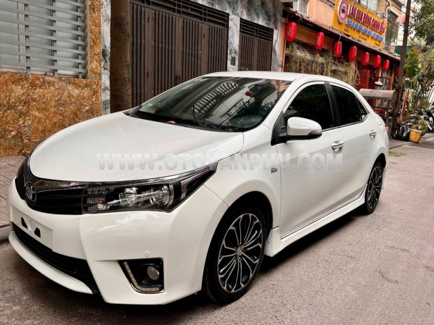 Toyota Corolla altis 2.0V 2014